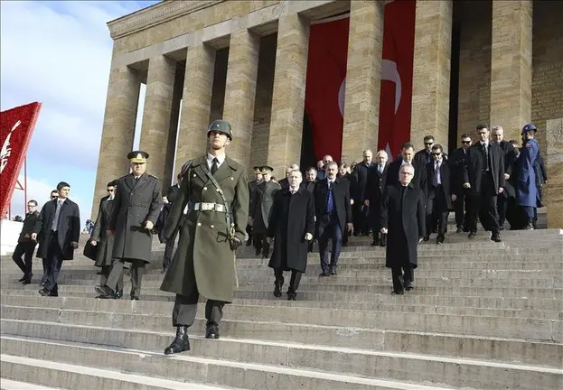 Erdogan ve más cerca una operación terrestre contra los yihadistas en Siria